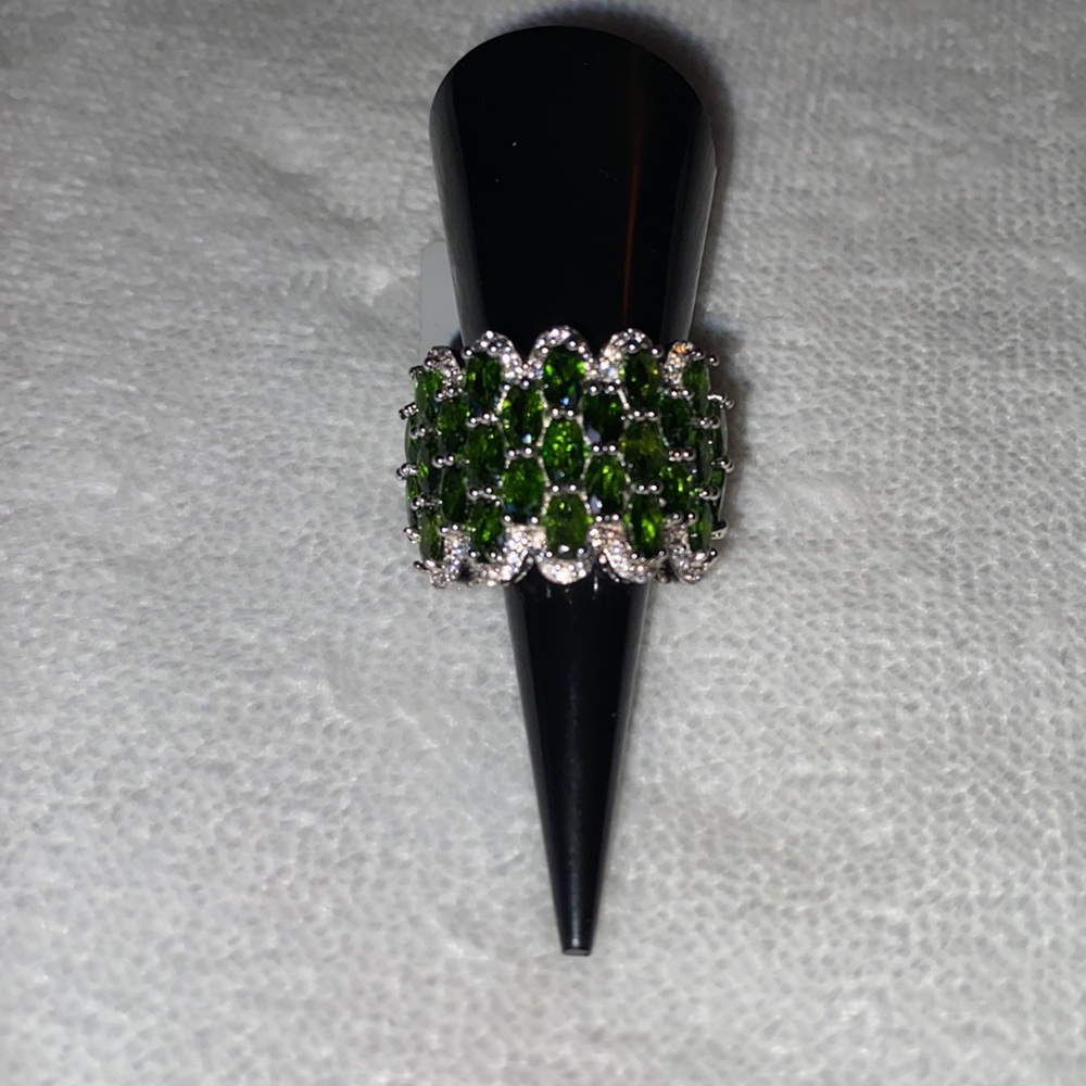 Green Ring - Picture 2 of 6